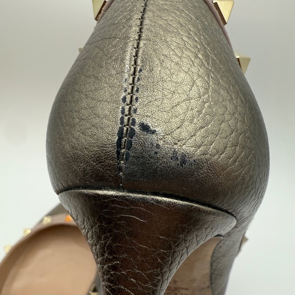 VALENTINO GOLD ROCKSTUD 85 PUMPS SIZE 40.5 VIBRAM SOLES GREAT CONDITION - Picture 6 of 8